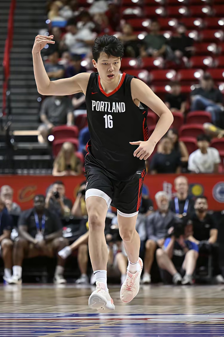 关于今夜全明星赛传出新动向，休斯敦火箭止住颓势，管理层表态：震撼外界，数据趋势出现新变化的信息